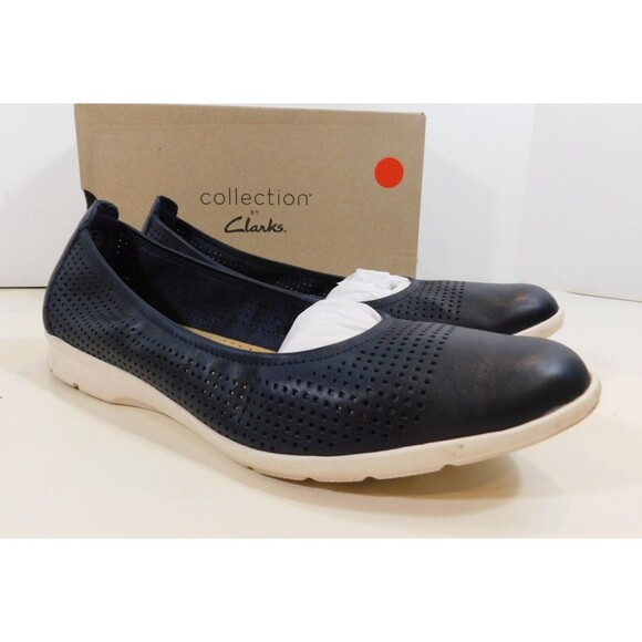 Clarks  Women's Jenette Ease Slip-on Ballet Flats sz 9 M Navy  Leather - Picture 1 of 8